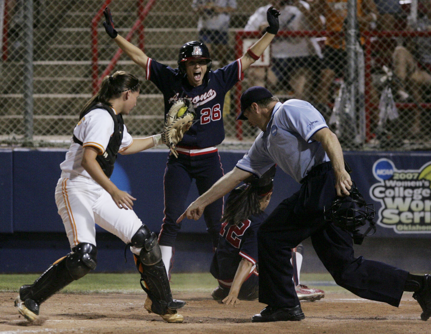 Caitlin Lowe, Arizona softball